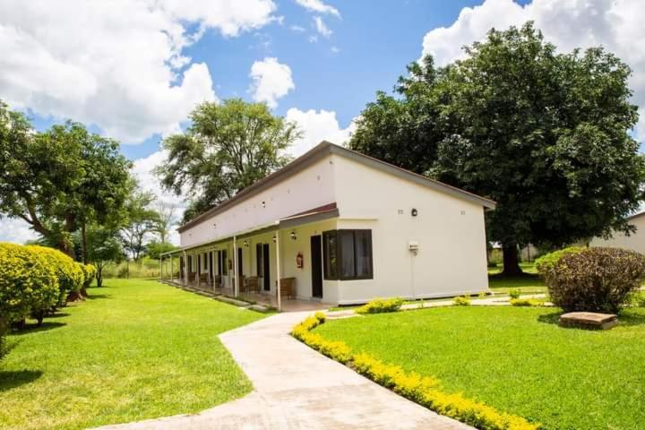 Zambezi Junction Lodge Livingstone Exterior photo